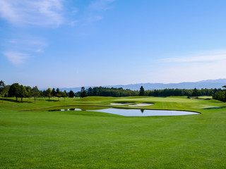 Obraz premium ゴルフ場 ゴルフコース フェアウェイ