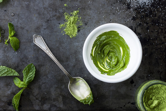 Matcha grren tea powder as a paste