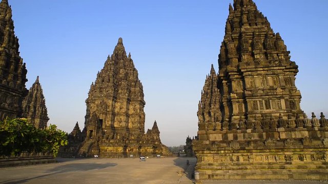 プランバナン遺跡　ロロ・ジヨングラン寺院