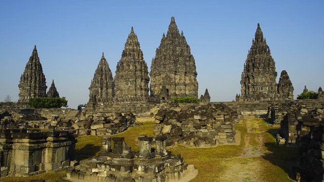 プランバナン遺跡　ロロ・ジヨングラン寺院