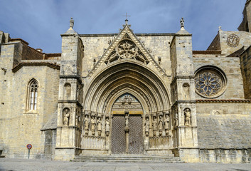 Fototapeta na wymiar The church Santa Maria la Mayor in Morella Spain