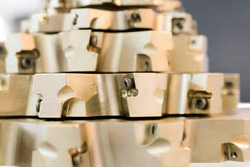 Modern milling cutter with indexable inserts.