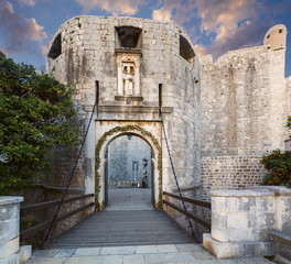 Fototapeta na wymiar Pile Gate - entrance in old town of Dubrovnik. Croatia.