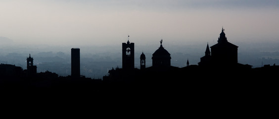 Skyline di Bergamo, Città Alta all'alba - obrazy, fototapety, plakaty