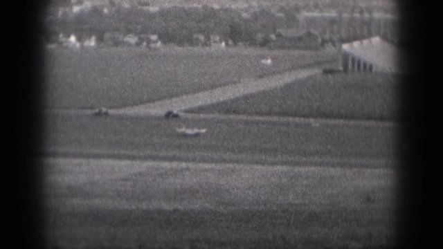 1947: an aircraft is seen MIDDLETOWN