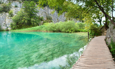 Transparent turquoise waters of Gavanovac lake