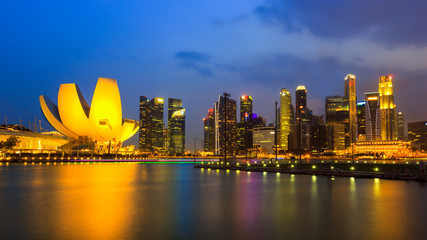 Marina bay Singapore at dusk