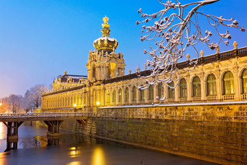 Fototapeta na wymiar Dresden im Winter, Deutschland