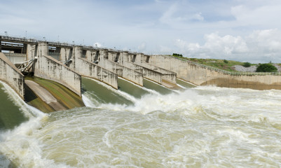 water flow through pass dam gate