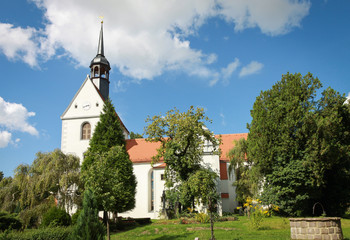Fototapeta na wymiar Trinitatis Kirche in Meißen Zscheila