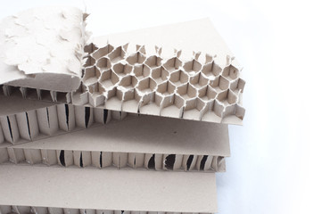 Honey lattice of reinforced cardboard