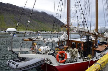 Fototapeta premium Hafen von Isafjördur, Island
