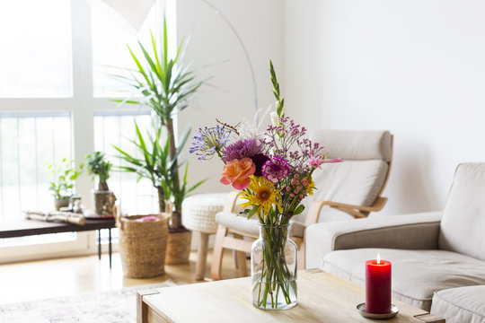Home Sweet Home, Floral arrangement