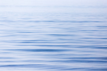 Naklejka premium expanse of water in the lake as a backdrop