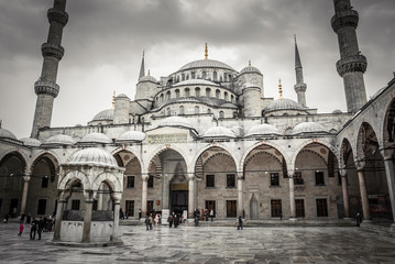 Fototapeta na wymiar The Blue Mosque, Istanbul, Turkey.. Tourists visiting Blue Mosque, Sultanahmet Camii.