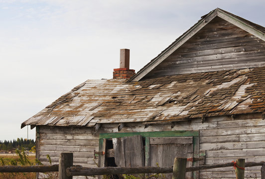 Old abandoned farmstead in rural Alberta; St. Albert, Alberta, Canada