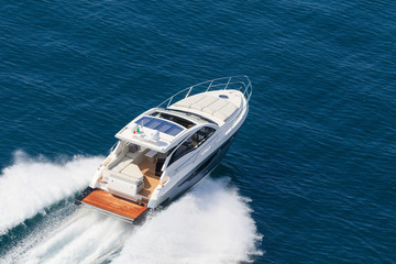 luxury motor boat, rio yachts italian shipyard