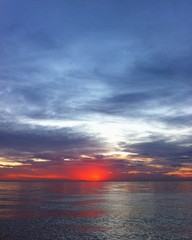 mare tramonto rosso