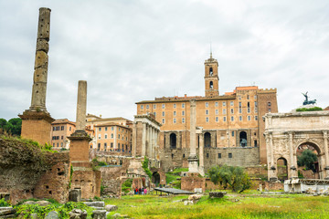 Obraz premium ruins of roman empire in rome, italy