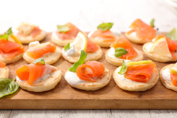 salmon canape