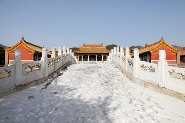 clear dangling，China in the qing dynasty emperor mausoleum