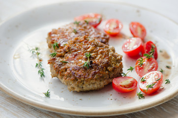 Meatballs with fresh tomatoes