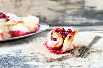 Pastry filled with red currant.