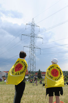 Schweiz: Anti-AKW-Demo In Döttingen. Anti Nuclear Power Protesters