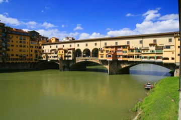 Obraz premium Ponte Vecchio bridge in Florence, Italy
