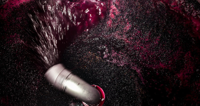 Winery producing wine, Grape ju in tank