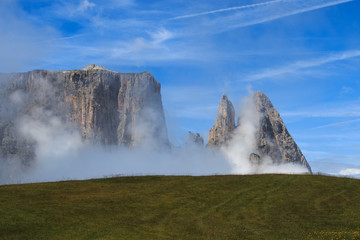 Sciliar tra le nubi
