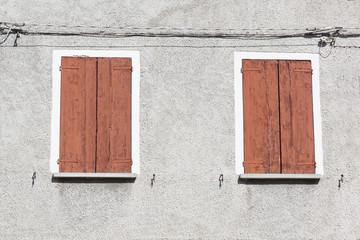 Facade with windows closed