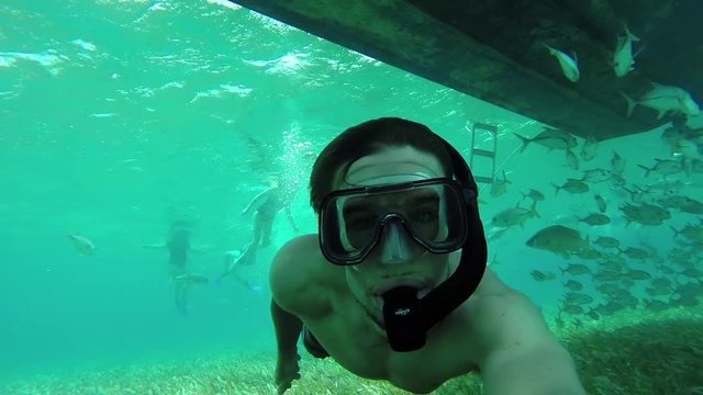 Scuba dive in Caribbean, snorkeling in the Caribbean, Belize tourism.