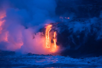 Lava vom Kilauea trifft aufs Meer auf Hawaii