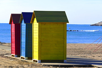 pueblo de Vinaros casetas baño al lado del mar en castellon de la plana valencia españa