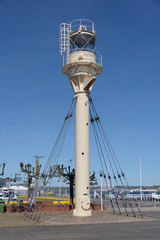 Fototapeta na wymiar Leuchtturm im Museumshafen kiel Navigation