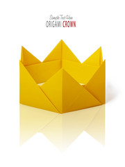 Origami paper crown - 124372120