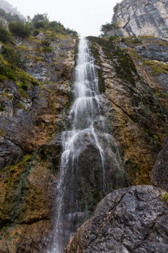 Waterfall - Dalfaz © Raymond Thill