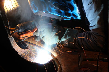 Welding on a hydroelectric turbine