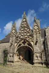 Fototapeta na wymiar Pont-Croix - Kathedrale Notre Dame 