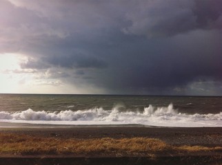 mare tempesta pioggia