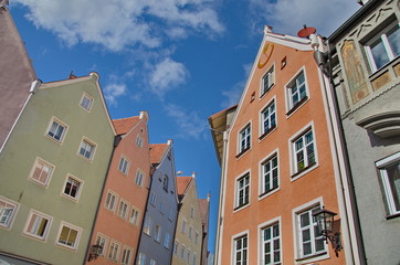 Fototapeta na wymiar Historische Fassaden im Stadtzentrum von Füssen
