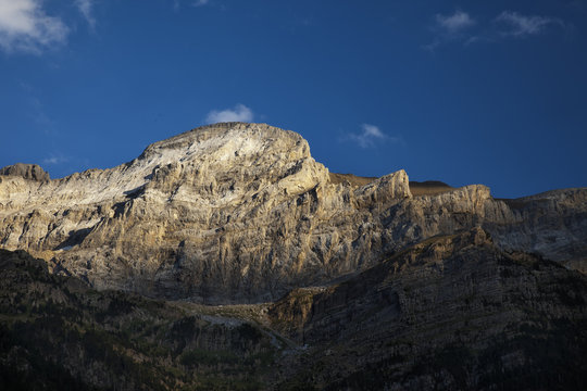 Vista de Ordesa. Pirineos, Espa&ntilde;a.