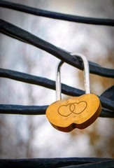 Lock/ Wedding castle, symbolizing the connectedness of men and women as a whole