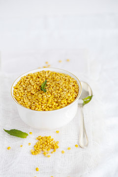 Skinned and split pigeon peas