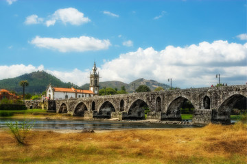 Fototapeta premium Ponte da Lima (Portugal): Puente medieval