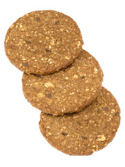 Galletas de cereales sobre fondo blanco