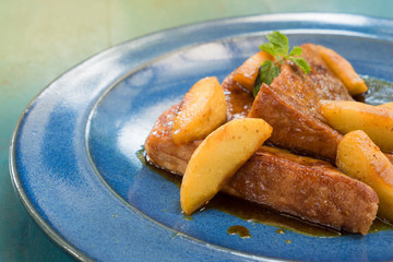 Apple Cinnamon French Toast