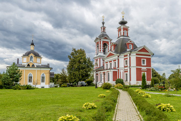 Fototapeta na wymiar Rural orthodox church in Russia