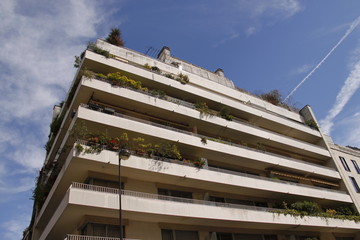 Immeuble moderne à Paris